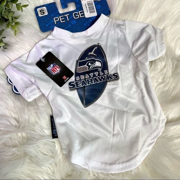 💙💙HOST PICK!!!💙💙 NWT Seattle Seahawks Dog Jersey U1D42 - Picture 1 of 8